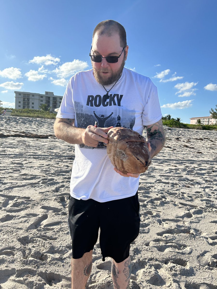 AbsWifey1776's tweet image. Today was a good day in Palm Beach. Last day. 
@RealAbs1776 💜💜