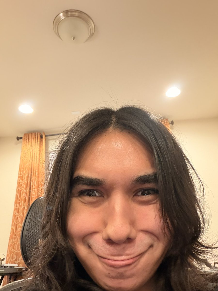 LarrryCroft's tweet image. a near perfect circle smile i can do