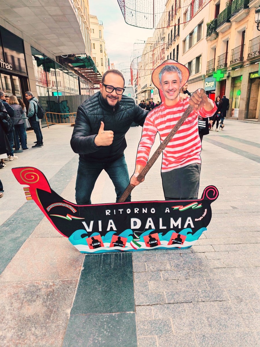 jonathanbareatv's tweet photo. @SDalmaoficial hoy fue #Madrid,mañana nos vemos en @Fnac_ESP  #Barcelona vaya discazo has hecho amigo #ritornoaviadalma #musica #discos https://t.co/fJCCCVMVAc