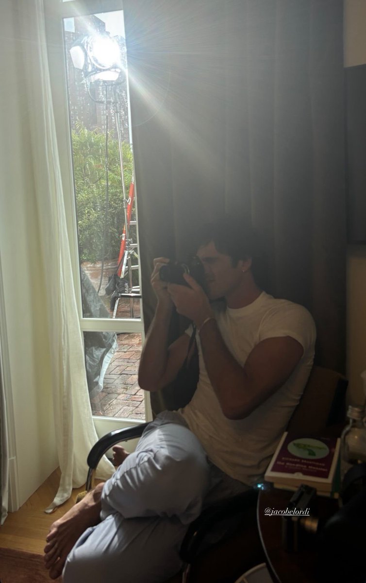 bitch pose NASTAYYYYYY