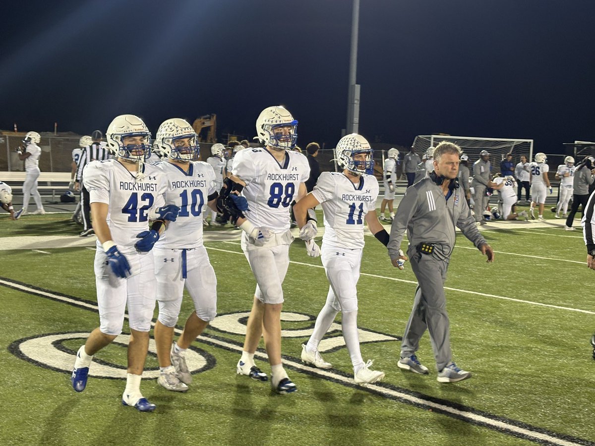 GoHawklets's tweet image. Senior captains leading the way for The Rock