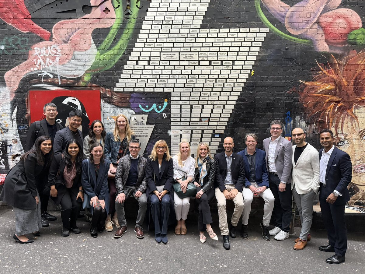 _ShankarSiva's tweet image. 👀A little sneak peek behind the scenes of the traditional laneway walk to the #SABR2025 organising committee dinner 😁 in Melbourne 🇦🇺🦘🐨 #radonc