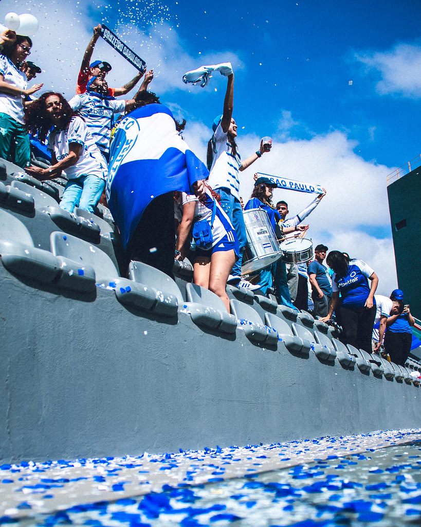 Quando for falar de estética confere primeiro se o mundo não é da cor do seu rival.