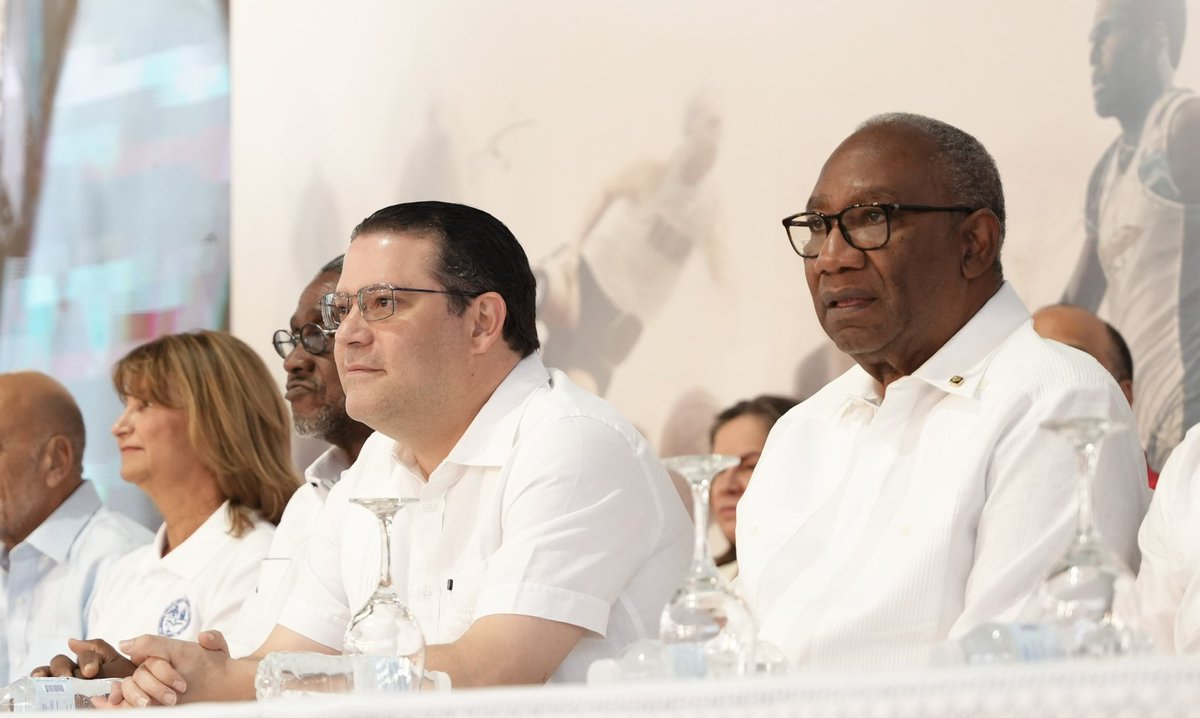 Nada le enseña más a un alma joven que el trabajo en equipo y la práctica del deporte que forma disciplina.

Que la <a href="/UniversidadUASD/">Universidad UASD</a> dedicara la XLIV edición de los Juegos Deportivos Universitarios Tony Barreiro a mi nombre es un gesto que agradezco profundamente y que valoro de