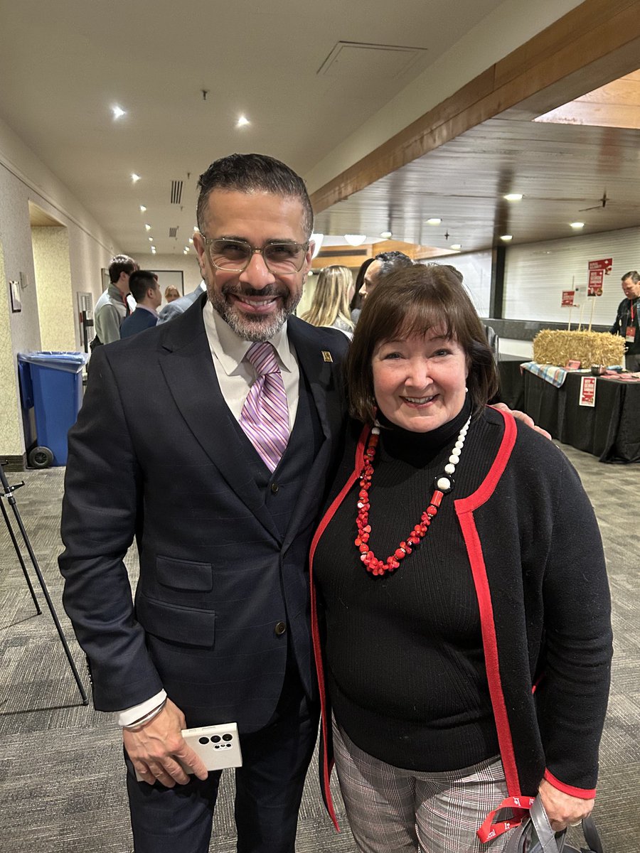 Kathryn_McGarry's tweet image. Dynamic start to #LPC(O) Convention! ⁦ Great to see and collaborate with LPC President @Sachitmehra⁩