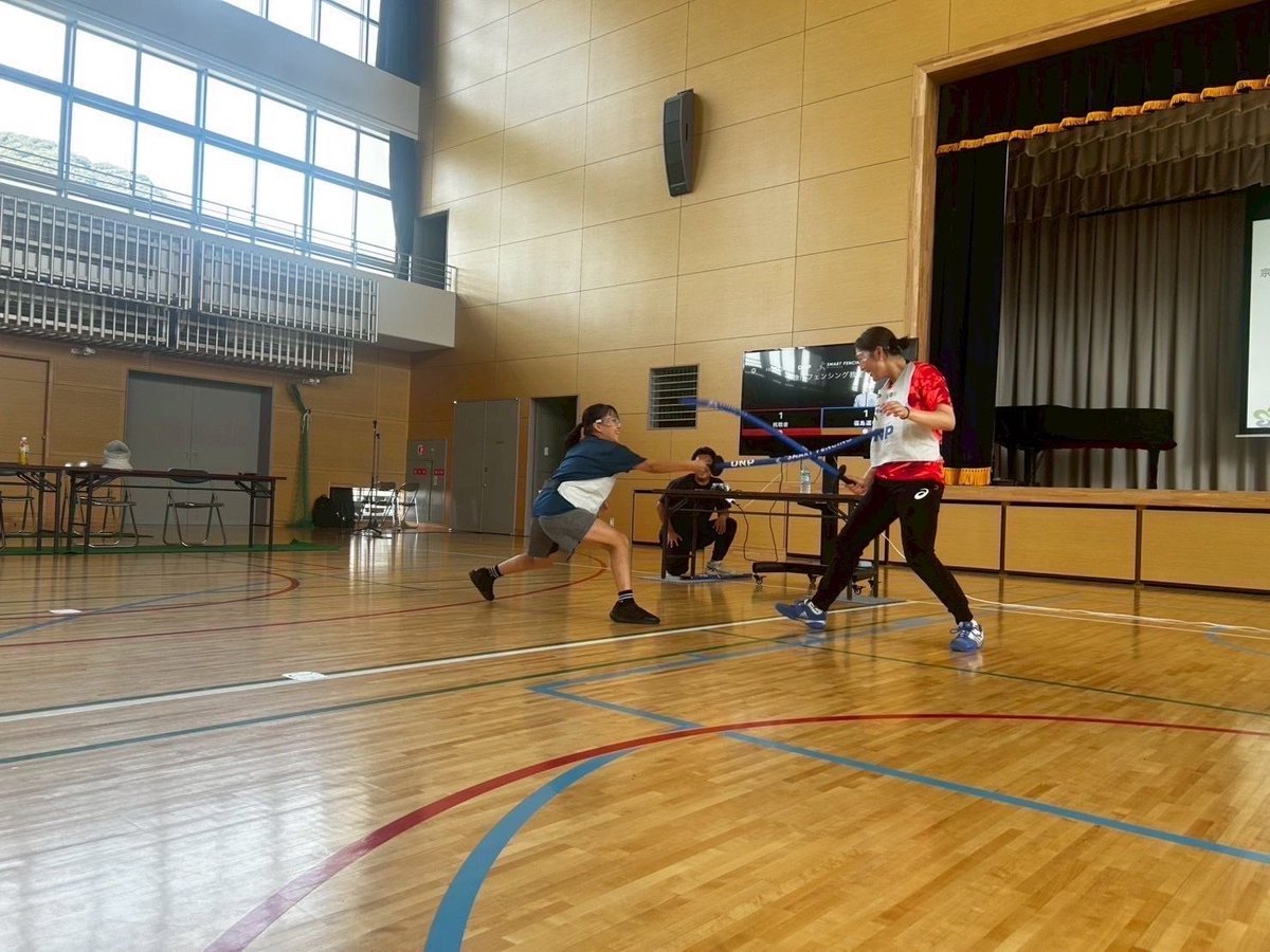 SMART_FENCING's tweet photo. 宗像市イベント
ゲスト:パリ五輪銅メダリスト:福島史帆実さん
主催:宗像市
内容、対象:スマートフェンシング体験会
日時:9月14日(日)
#fencing #sports #フェンシング #スポーツ #フェンシング体験 #smartfencing #dnp
https://t.co/1Y97UuDHEU https://t.co/GHKfzcalEj