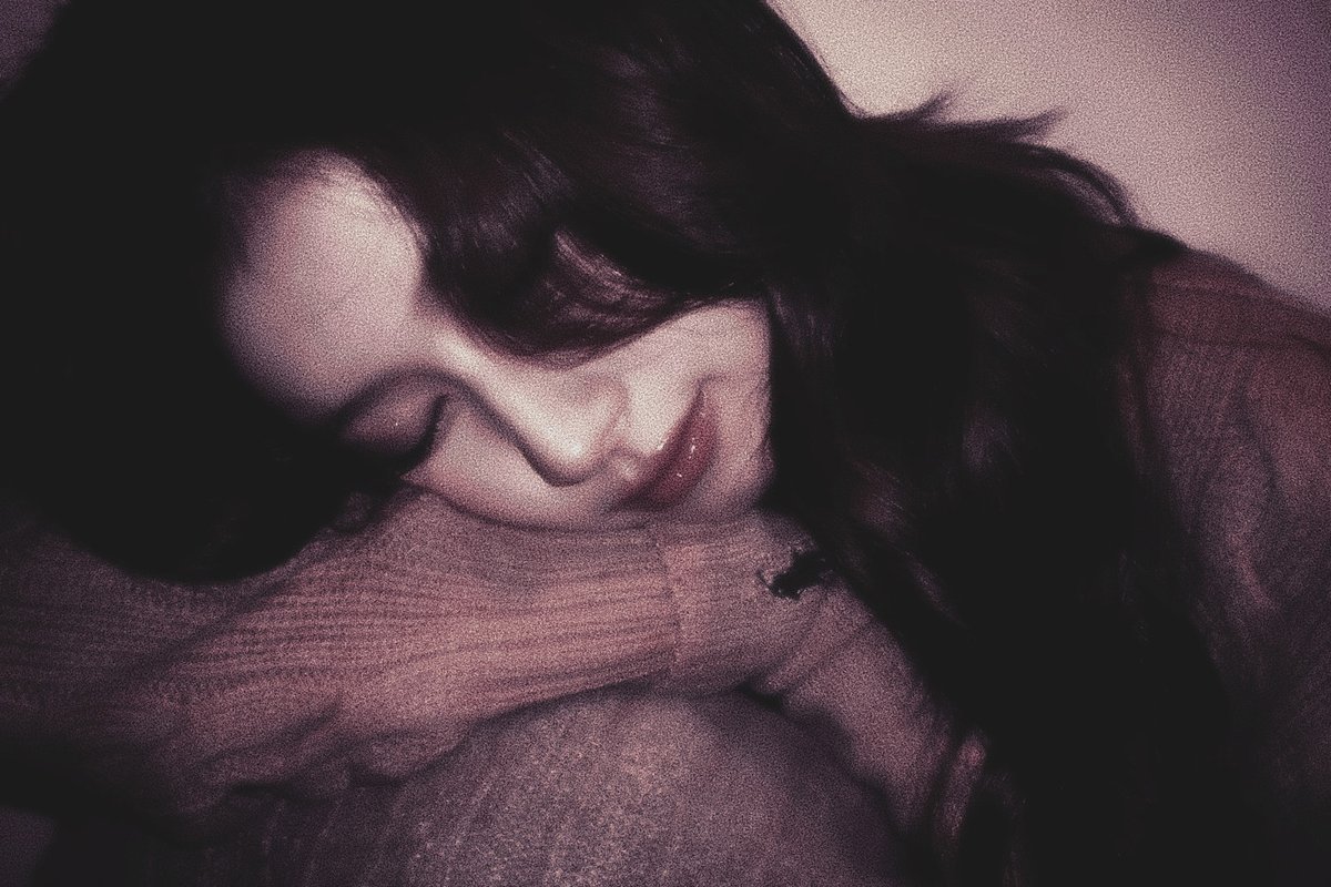 movthrnature's tweet image. ㅤ
𝘾𝘓𝘈𝘙𝘈𝘐𝘕𝘌 𝙎𝘈𝘓𝘈𝘡𝘈𝘙. 1996
Pagi ini merelakan tidurnya, untuk mengawasi tur wisata mendaki yang telah dibuat anak buah perusahaan.

Calon kawan akhir pekan disibukkan dengan apa?
ㅤ