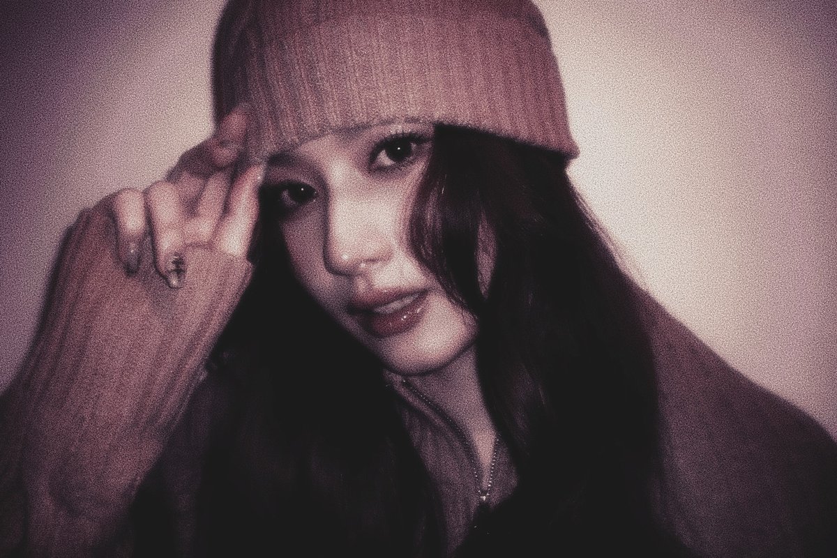 movthrnature's tweet image. ㅤ
𝘾𝘓𝘈𝘙𝘈𝘐𝘕𝘌 𝙎𝘈𝘓𝘈𝘡𝘈𝘙. 1996
Pagi ini merelakan tidurnya, untuk mengawasi tur wisata mendaki yang telah dibuat anak buah perusahaan.

Calon kawan akhir pekan disibukkan dengan apa?
ㅤ