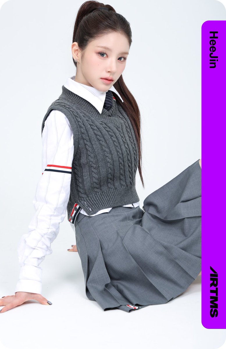 Divine01 First Class Objekt 3rd Edition
117Z - 120Z

#희진 #HeeJin #아르테미스 #ARTMS