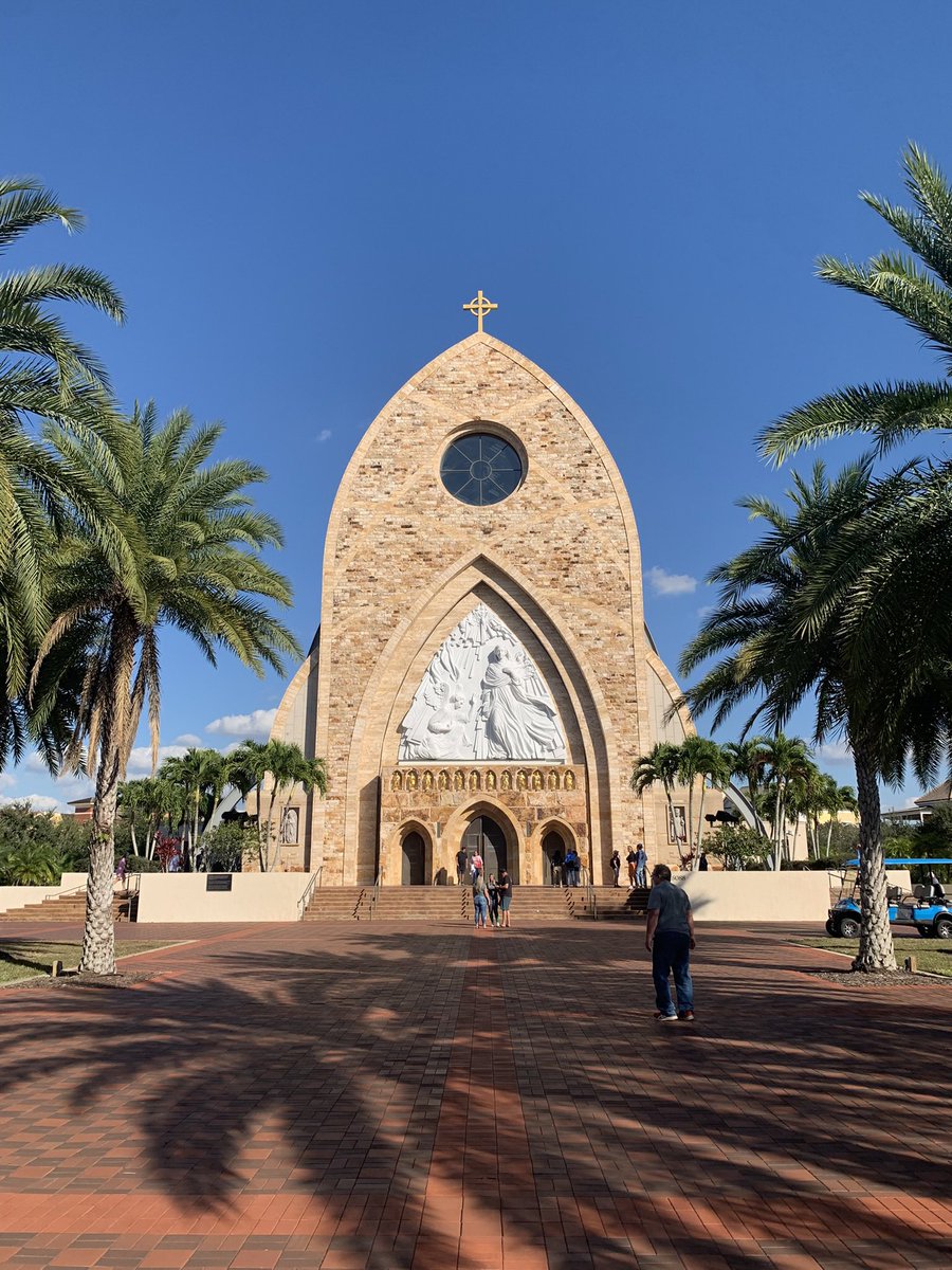 I had a blast today on my visit to Ave Maria! The campus was absolutely gorgeous and I loved the culture around the softball program! ! Thank you for an amazing day <a href="/TyMedina34/">Trinity Medina</a>! I loved every minute! <a href="/UnityPryor/">UNITY Pryor 18U</a> <a href="/jpryorKeiserSB/">John  Pryor</a> <a href="/GyreneSoftball/">Ave Maria University Softball</a> <a href="/seburns22/">Sarah Burns</a>