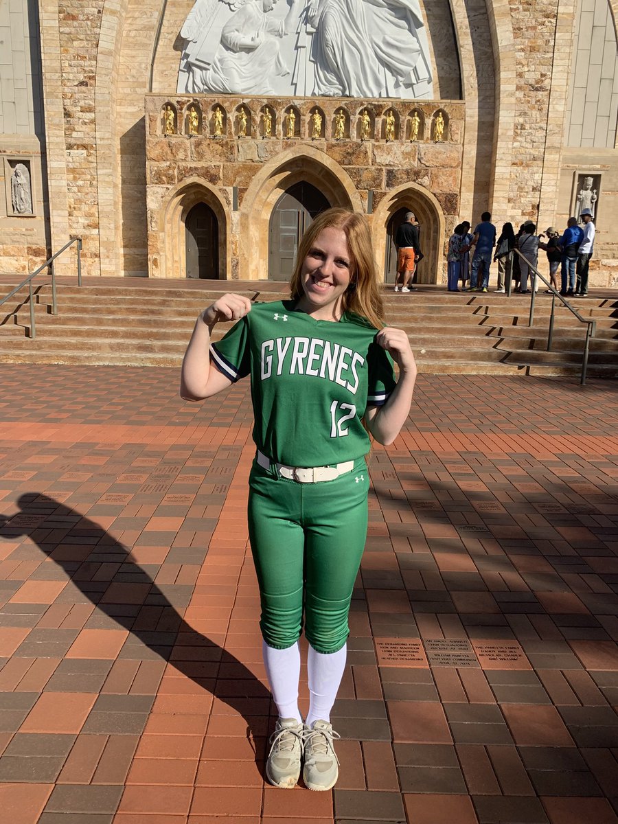 sarahollender3's tweet photo. I had a blast today on my visit to Ave Maria! The campus was absolutely gorgeous and I loved the culture around the softball program! ! Thank you for an amazing day @TyMedina34! I loved every minute! @UnityPryor @jpryorKeiserSB @GyreneSoftball @seburns22 https://t.co/cg6SQ6ok3y