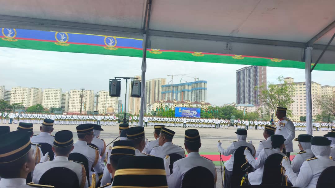 AdmarMac tweet media