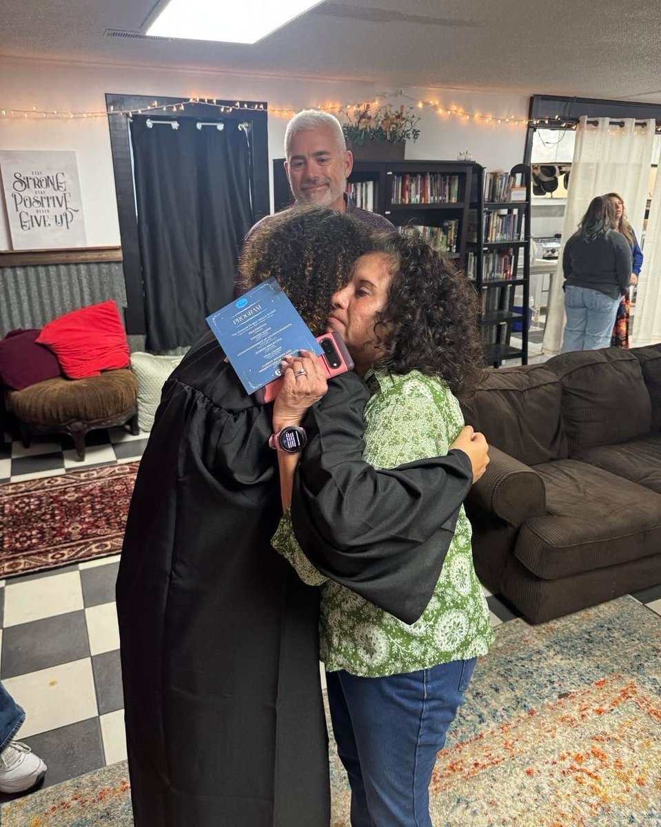 DemandProjectOK's tweet image. ….She showed up. She did the work. She proved what healing can look like when a young woman chooses courage over fear. We could not be more proud of her.

linktr.ee/thedemandproje…

#HealingHappensHere #TheDemandProject #SurvivorStrong #HopeWins#shedidit