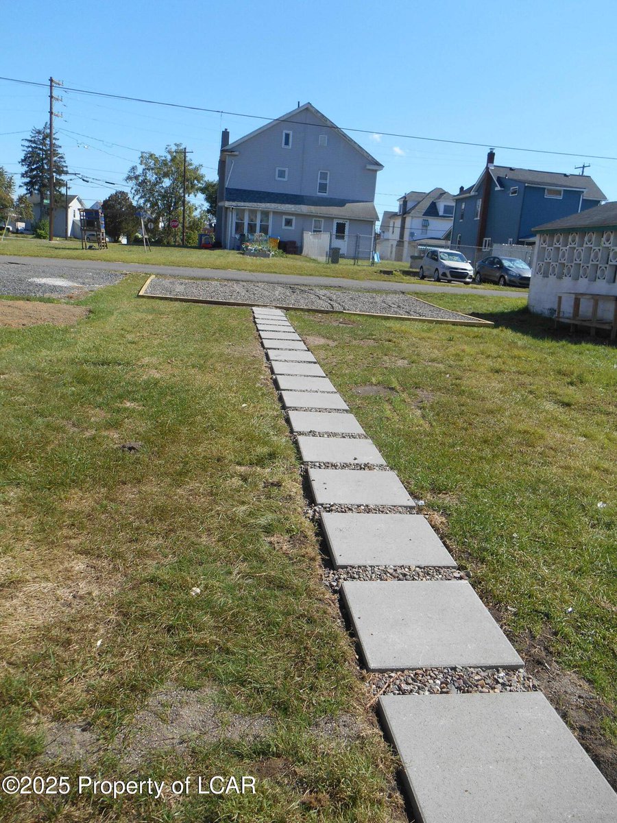 KeyPartnersReal's tweet image. New Listing Price: $210,000
200 Iron Street, Berwick, PA 18603 is a fantastic property with 4 bedrooms and 3.0 bathrooms.
See more here: keypartnersrealty.com/d8rdx3zo