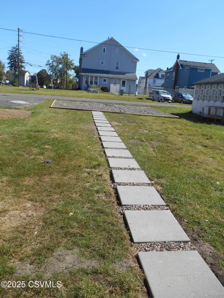 KeyPartnersReal's tweet image. New Listing Price: $210,000
200 IRON ST, Berwick, PA 18603 is a fantastic property with 4 bedrooms and 3.0 bathrooms.
See more here: keypartnersrealty.com/d8rdx3wo