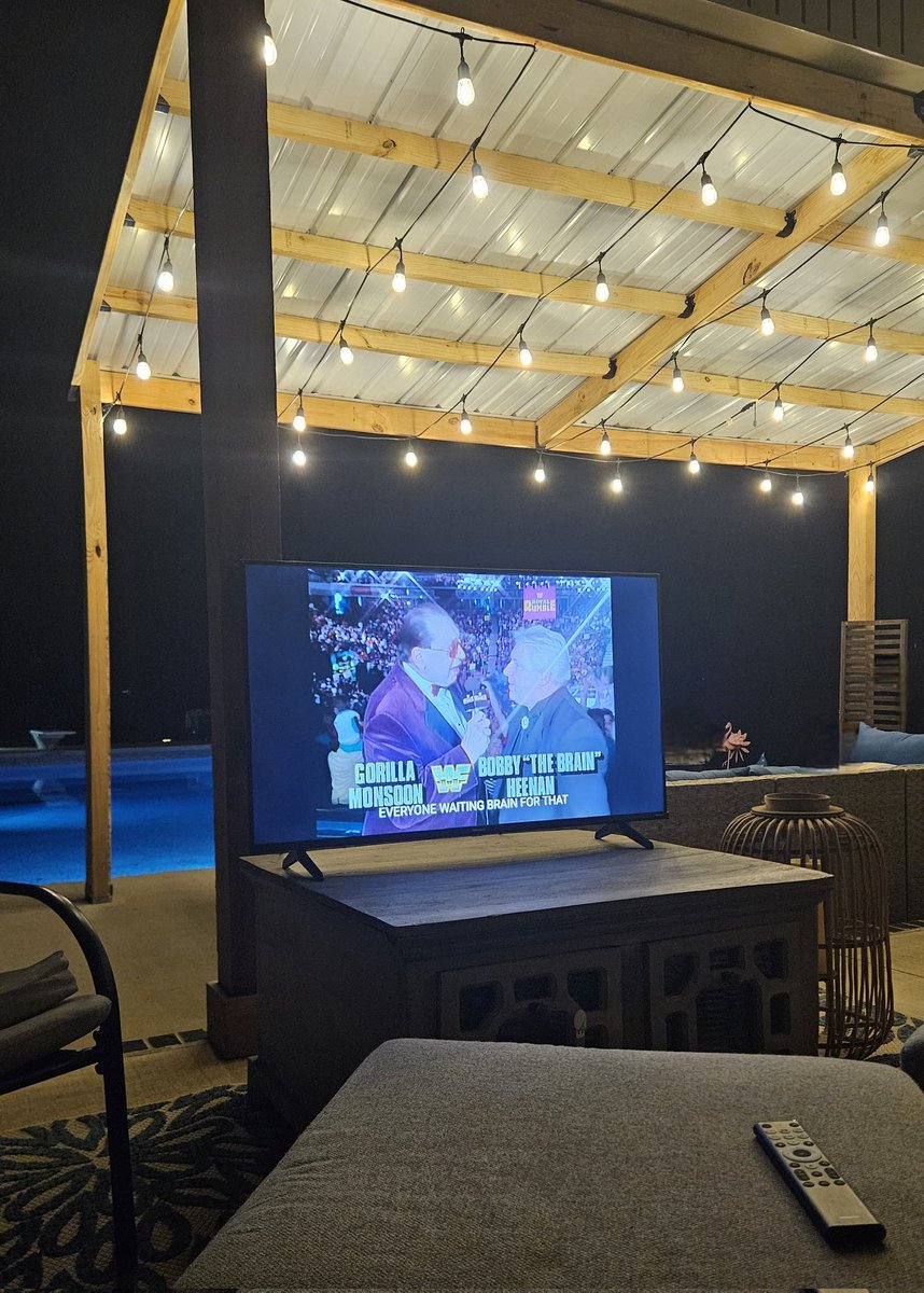 RingFocus's tweet image. I'm going to do some drinks, Friday night dinner, and Royal Rumble 93 tonight.