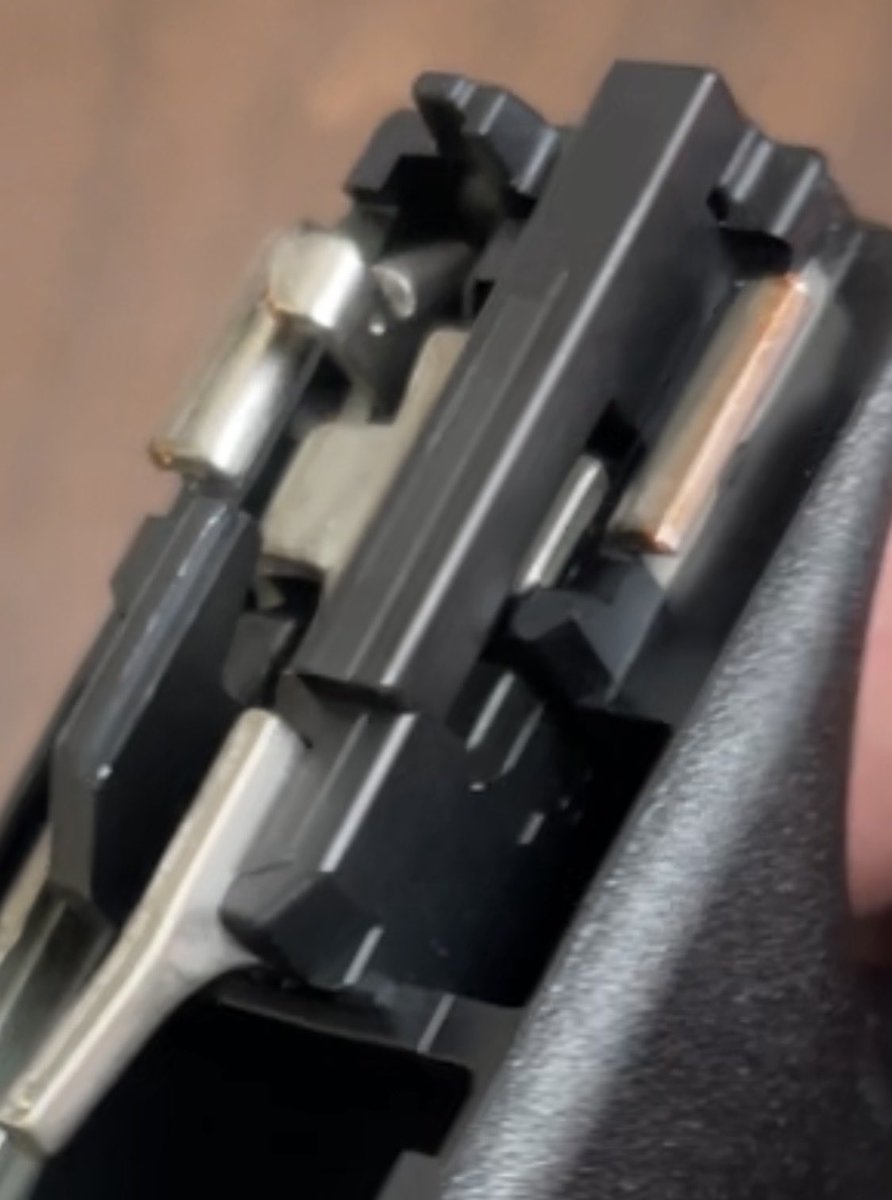 failuredril556's tweet image. here is your sneak preview of the post-ban #Vmodel #glock19 

a block over the left hand side of the trigger bar&apos;s rear most bearing surface

a mis-shapen backplate

selling out of pre-bans at breakneck speed, and wont even bother putting this out until the true glocks are gone…