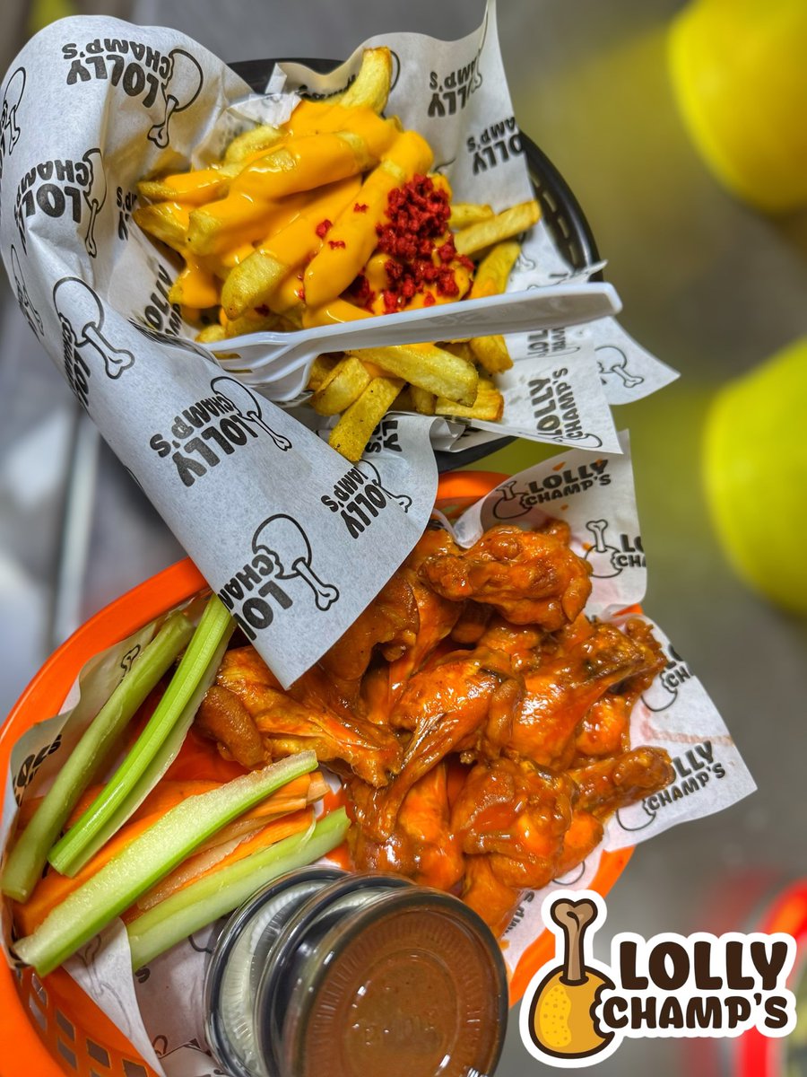 ¿Antojo de algo delicioso? ¡Tenemos justo lo que necesitas! 😍🍗🍔🍟 Ordena ahora: 81 2919 7348