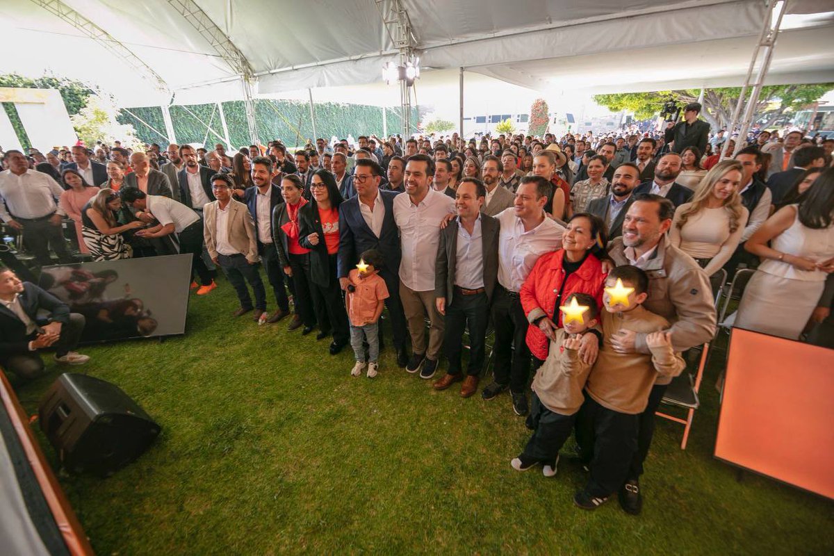 Acompañamos a nuestro senador <a href="/NestorCamarillo/">Néstor Camarillo</a> en su Primer Informe.

Néstor demuestra que la política cobra sentido cuando acompaña y abre camino.
Puebla tiene en él a un gran representante de la bancada naranja, que trabaja incansablemente por su gente.