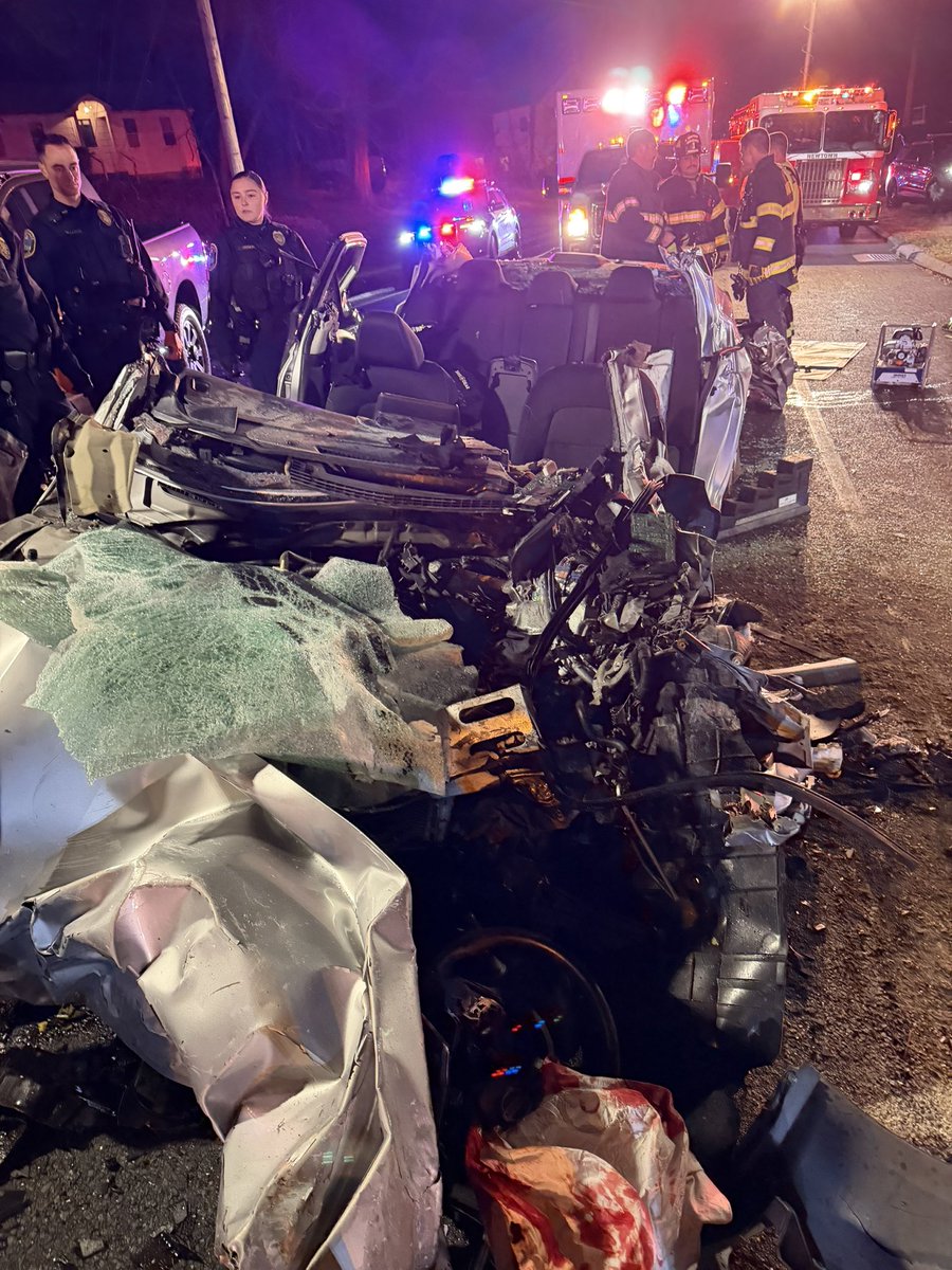 NewtownCTFire's tweet photo. The scene was upgraded to an extrication. Firefighters worked with Newtown Ambulance and Danbury Paramedic to extricate the patient and all patients were transported to Danbury Hospital. https://t.co/k9inNB4aNK