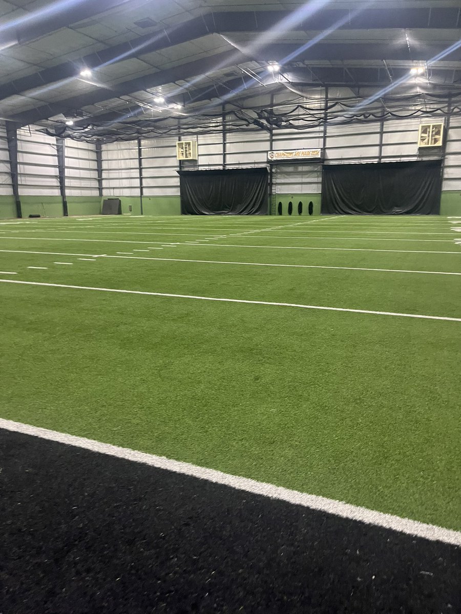 Great visit at Fort Hays State University. Thank you to the coaches and team for having me! 🐯