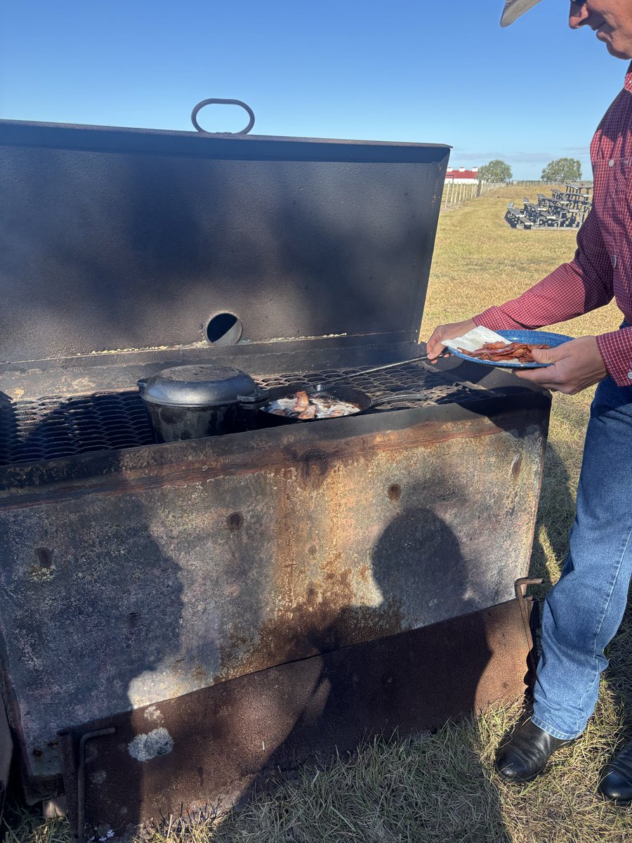 CITGOiaOLLE's tweet image. Creating an engaged collaborative classroom community requires lessons outside the walls of our school buildings. Frontier Day at George Ranch. #growingGreatness 
@OlleMightyOwls 
@poullard_colina 
@AliefISD