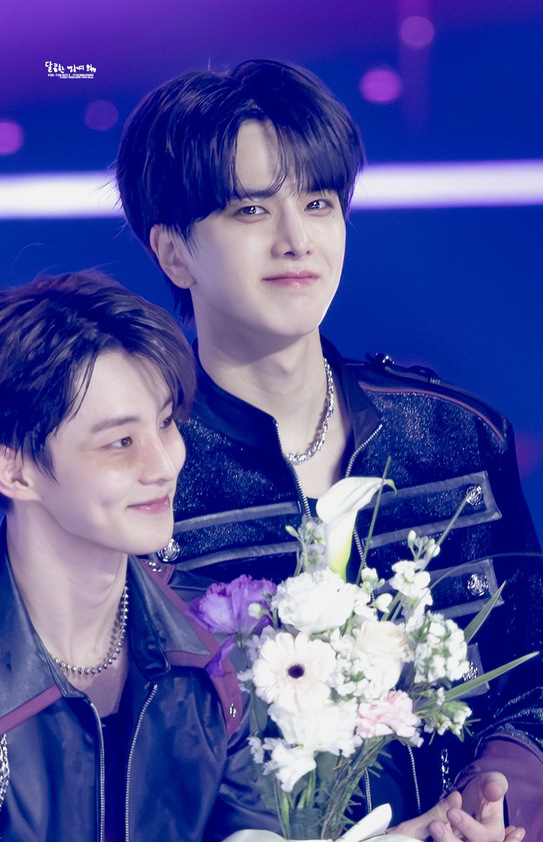 251114 코그뮤 KGMA

너무 예쁘게 웃으니까 항상 웃게 해주고싶ㄷㅏ..🩵

#더보이즈 #THEBOYZ #TBZ #영훈 #YOUNGHOON