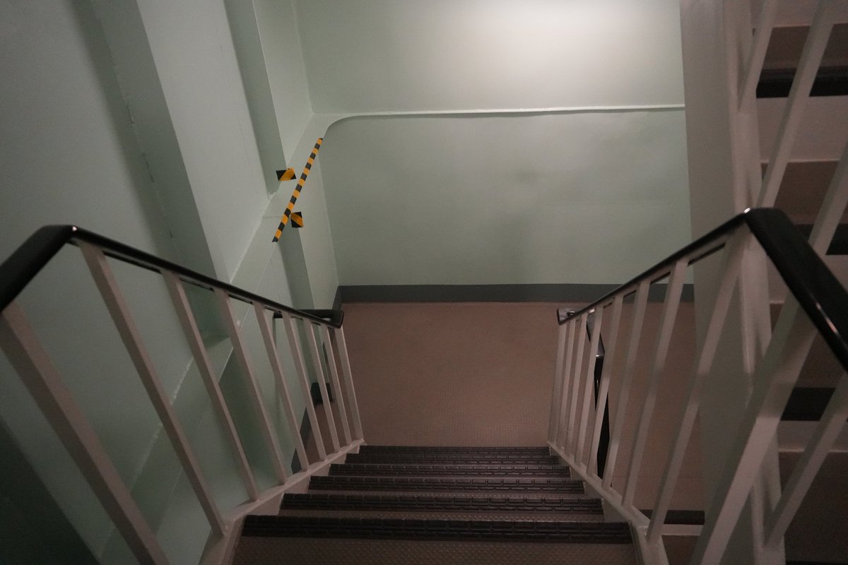 Sidebutton's tweet image. しらせの階段
ほぼビルよね