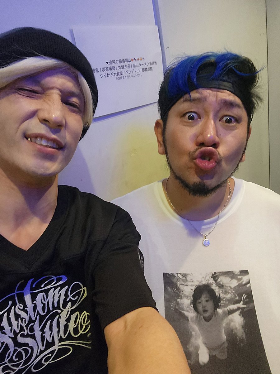 赤羽RENYしゃおんさん誕生日おめでとうございます！
3年位前赤羽で対バンしてたアイラビとアリカを初めて見てすげーとカッコいいで心を動かされてのここ数年
当日も色あせない記憶そのままのライブを見れました
自分も誰かの心を動かせるライブをやりたいなと改めて思いました
ありがとうございました