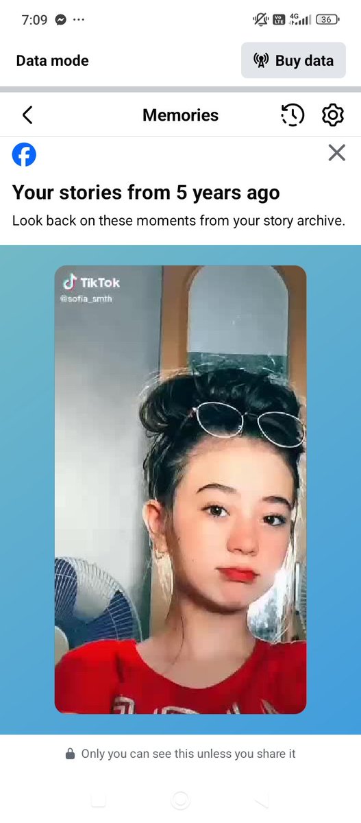 jpxping's tweet photo. Can’t believe it’s already been 5 years since I first noticed Sofia ‘Fyang’ Smith. She used to be my crush — I even saved so many videos of her before she hit 100k on TikTok. Now I’m a big fan of Kai Montinola hehe. But wow, Fyang is so famous now.

#fyangpbb 
#JMFyang https://t.co/iEhZxsjhhR
