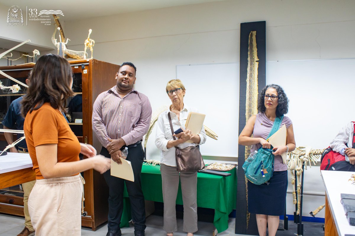 UMAR_SUNEO's tweet photo. La sesión terminó con un recorrido por el Campus, la Clínica Robotizada, y los laboratorios de Colecciones Biológicas, Tecnología de la Madera y la Biblioteca. Esta colaboración inter-institucional luce prometedora.
.
#UMAR #UCSC #ColaboraciónAcadémica #CiudadesHermanas #SisterCities #EducaciónDeCalidad #Oaxaca #México #California #SantaCruz #PuertoEscondido @EducacionPubOax