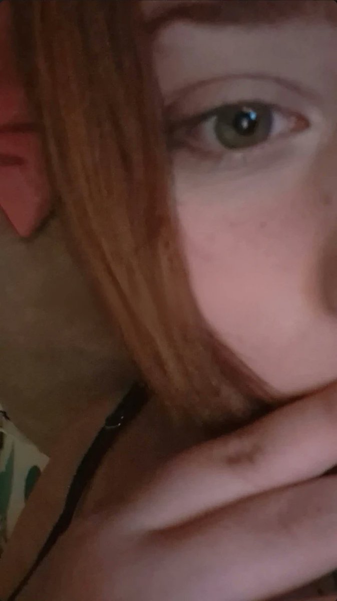 itza19_emi's tweet image. Nadie abre chat. 😭