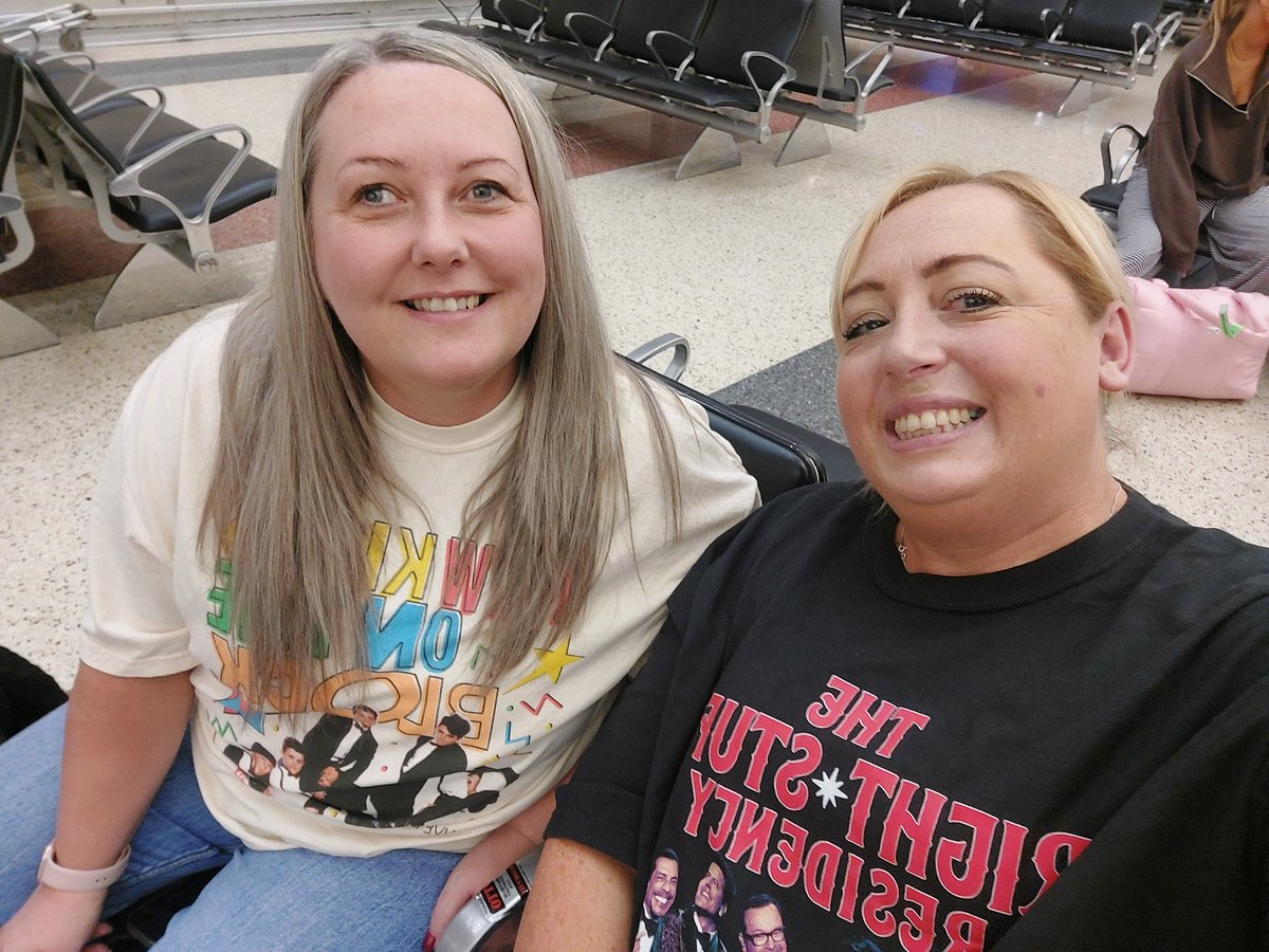 clair_tarby's tweet photo. Time to come home. It's been a blast. @NKOTB we're amazing, we fell in love all over again. We've had the best time doing bestie things.
Shattered, a little sad it's over but greatful for the memories. @Jo_Chat78 @DonnieWahlberg @dannywood @joeymcintyre ##JordanKnight #JonKnight https://t.co/uwDOJkq92E