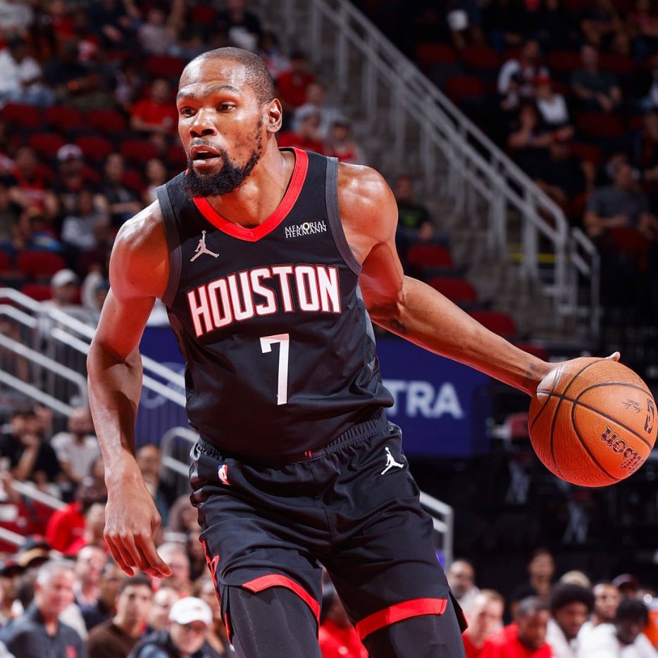 BradeauxNBA's tweet image. Kevin Durant went off in the 1st quarter: 

16 PTS
6/8 FG
85.8 TS%

His 21st career game with 16 points or more in a 1st quarter.