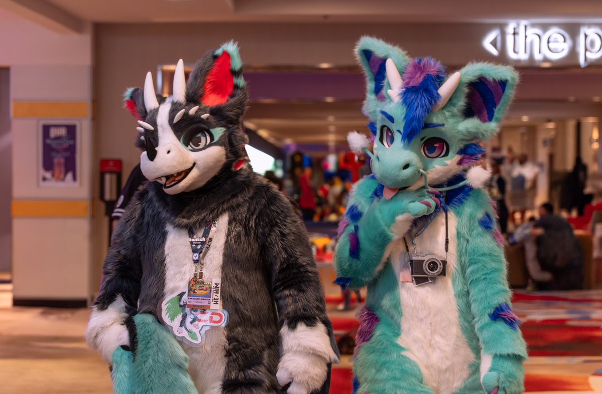 Whats better than 1 Gentle Derg? 
2 Gentle Dergs!

#FursuitFriday