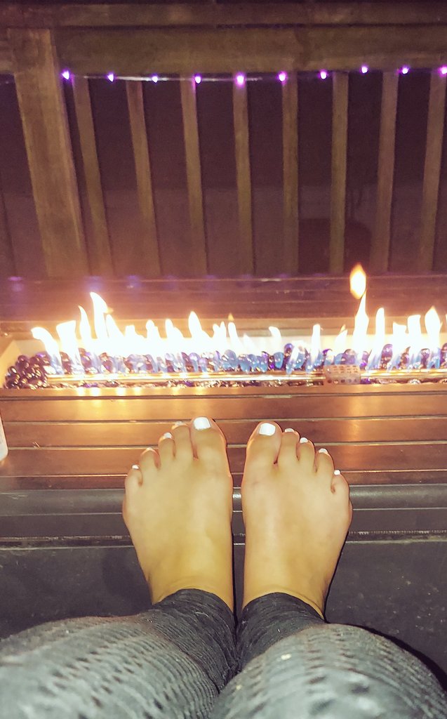 BadBitchLavy's tweet photo. Friday vibes!! Your goddess is in losers!
Feet toes femdom findom https://t.co/MuIwsVaZJk