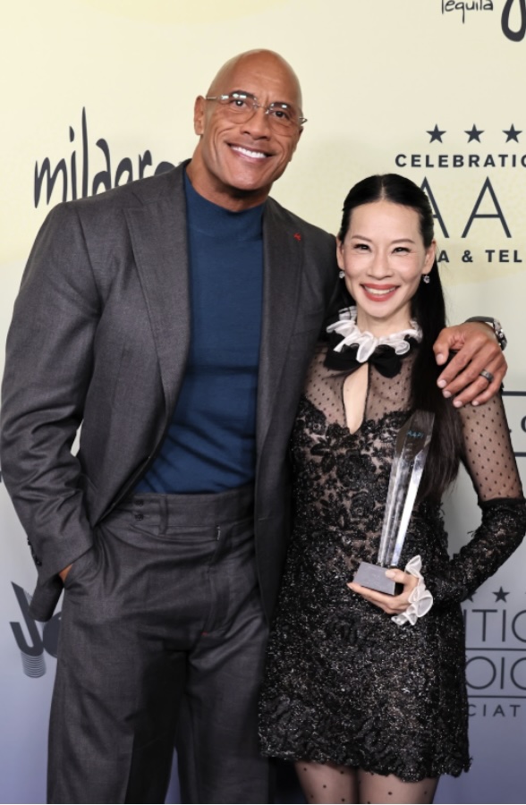 Krutchie360's tweet photo. Lucy Liu received the Trailblazer Award at the Critics Choice Association’s 4th Annual Celebration of AAPI Cinema &amp; Television. She was honored by Dwayne Johnson during the ceremony at the Four Seasons in Los Angeles.
#LucyLiu #CriticsChoice #AAPIRepresentation #THEROCK https://t.co/ND1tKilPRl