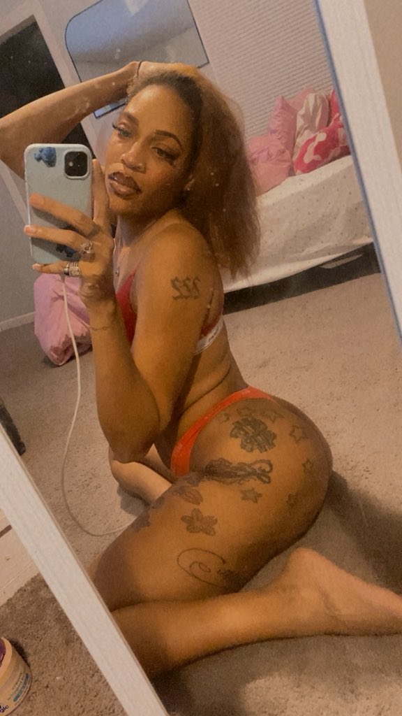 Chanel BAGG tweet media