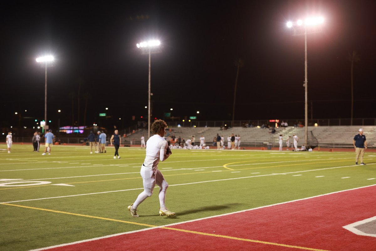 CasteelFootball's tweet photo. Colts and Broncos are almost ready for kickoff from Central H.S.!
#PoundTheRock
@JoeBushman5 @CasteelAthletic @CUSDAthletics 
📸: @CrisVossPhoto https://t.co/6zy26Zrf4b