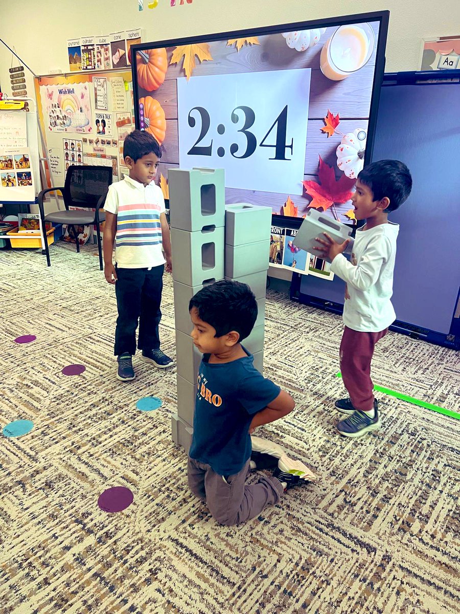 RemyaPreKMagic's tweet image. Did someone say #MATH? Because we were all in this week! 
#Counting ✔️
One-to-one correspondence ✔️
Height &amp;amp; length ✔️
#Measurement #attributes ✔️
#Patterns ✔️
#prek #calhounconnects #math #mathematicians #thinking