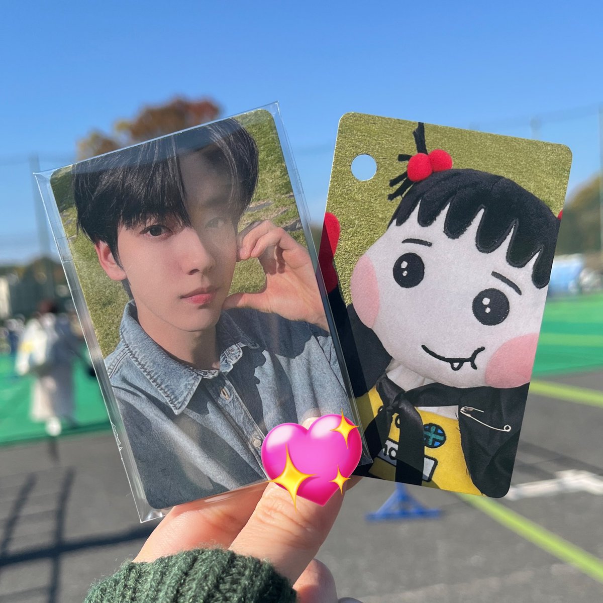 raina___x's tweet photo. 今日からトゥバちゃんのドムツ！
初めてのプルバトゥ🥹✨
これだけのために来た甲斐あったありがとうございます🙏午前中は空いてて快適ね。
ベルド今は暖かくてニット1枚でもいけてる👍
一度帰るー！また夕方ー！
#TOMORROW_X_TOGETHER https://t.co/YgFlYTBi5c