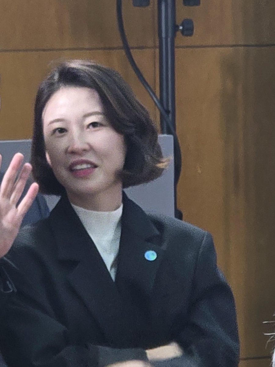 우리 부대변인님 ㅠ <a href="/anngwiryeong/">안귀령</a>