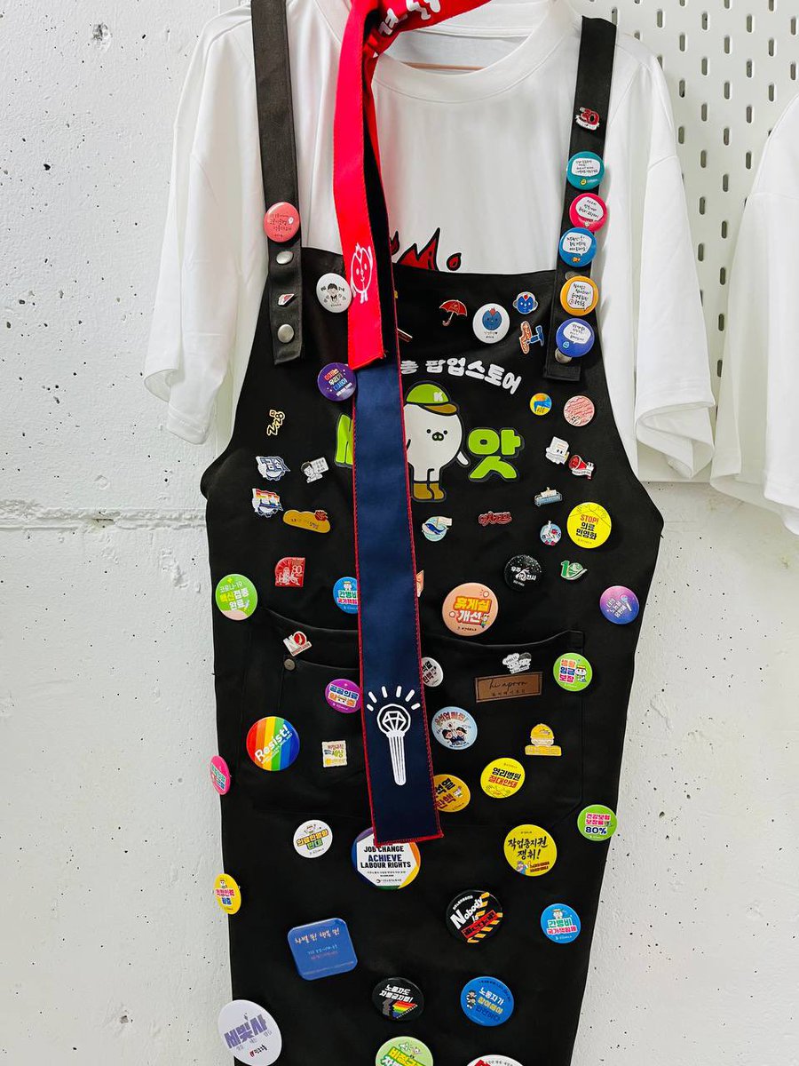 ekctu's tweet image. [서른 살엔 30%🎁]
민주노총의 30년 해리티지 전시회와 팝업 스토어 &amp;lt;Hello, ㅁㅈㄴㅊ&amp;gt; 이 연남동에서 열리고 있습니다. 이번 주말이 지나면 우리가 만날 시간이 고작 1주일밖에 남지 않아요. 아쉬운 마음을 담아 이번 토요일, 굿즈를 대폭 할인된 가격으로 판매합니다. 서른살 생일을 맞은 30%…