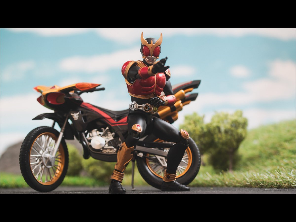 連携』 仮面ライダークウガ ライジングマイティ×ビートチェイサー2000