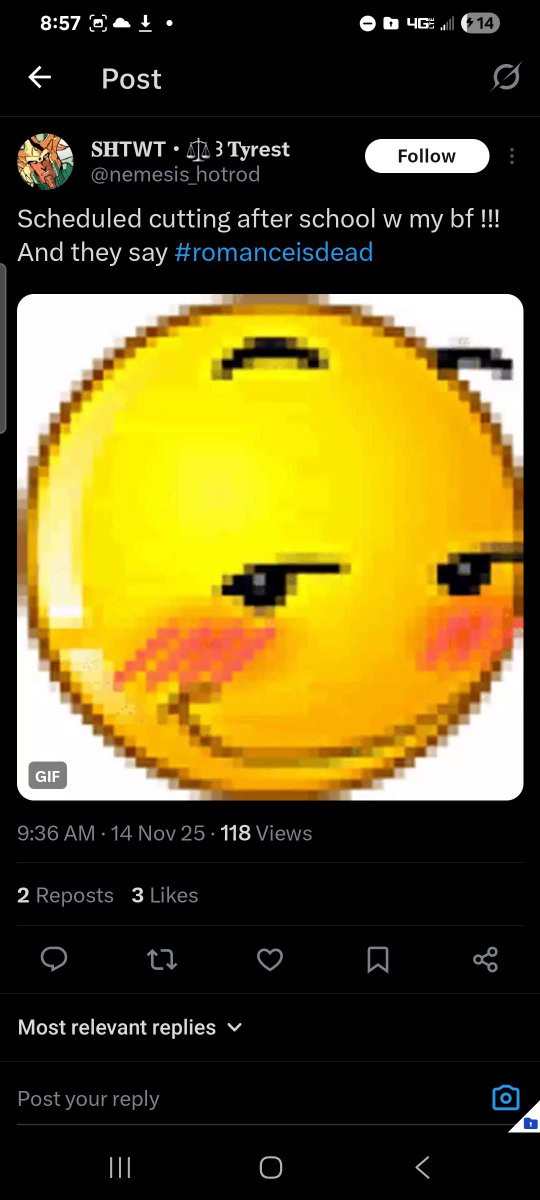 monomewmew's tweet photo. HOW ARE YOU 19 YEARS OLD REPOSTONG AND DATING A 14 YEAR OLDC/TTING THEMSELF #WEIRD🐌🐌🐌 https://t.co/ZdYGl0vkx5