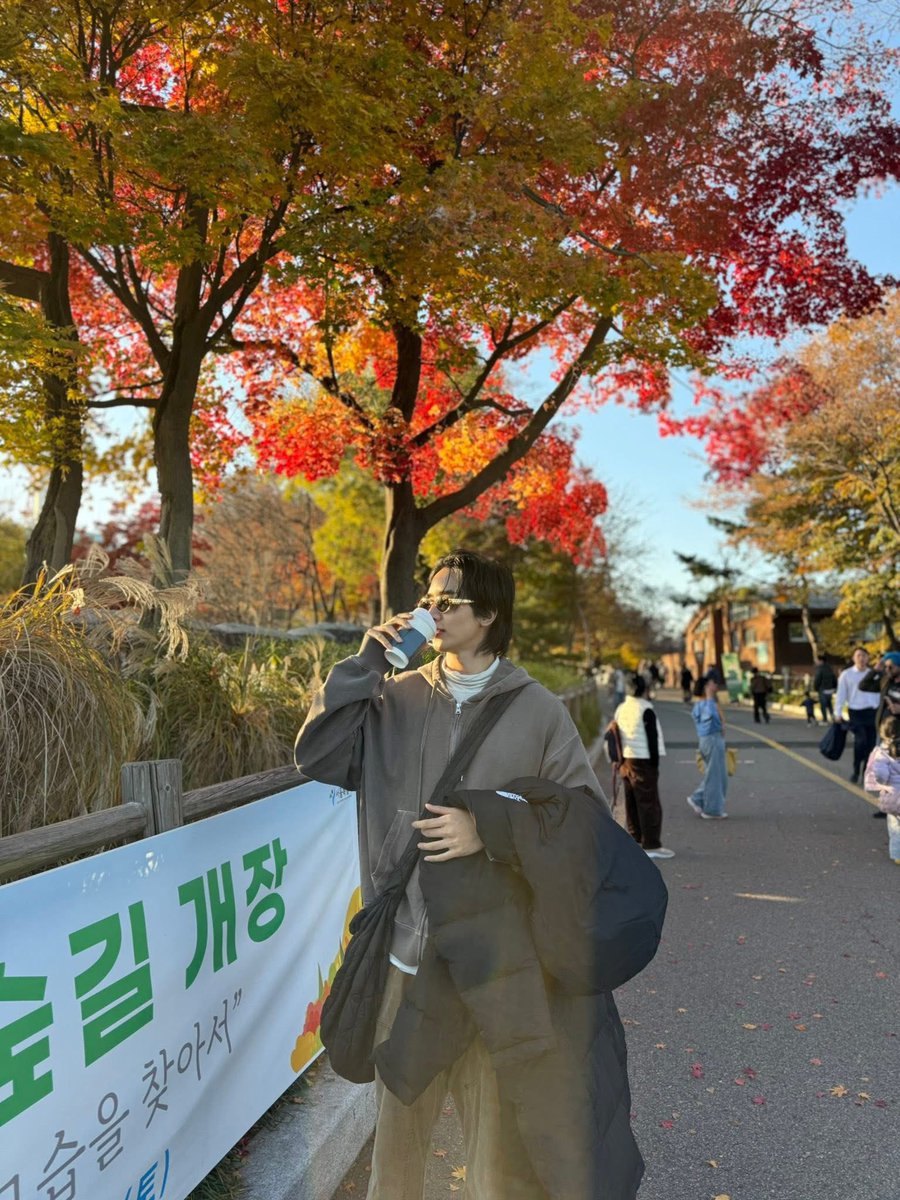 kongthap_home's tweet image. Good Morning Saturday ~ have a nice weekend krub ☺️🍂🍁

#kongthappeak #กองทัพพีค 
#ocean #픽 #王阳情 
#kongthap_home 
#alwaysupportpeak