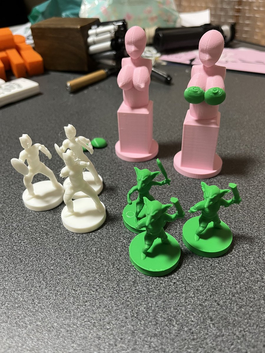 時間確保できなくて全然進んでない企画
ボドゲのシステム作るのめちゃくちゃむずい(助けて) 