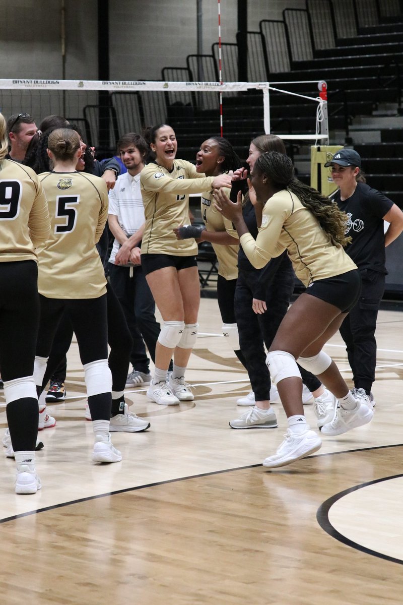 Bryant_Vball's tweet photo. POV you just clinched a share of the America East title! https://t.co/umKJzwvVSa