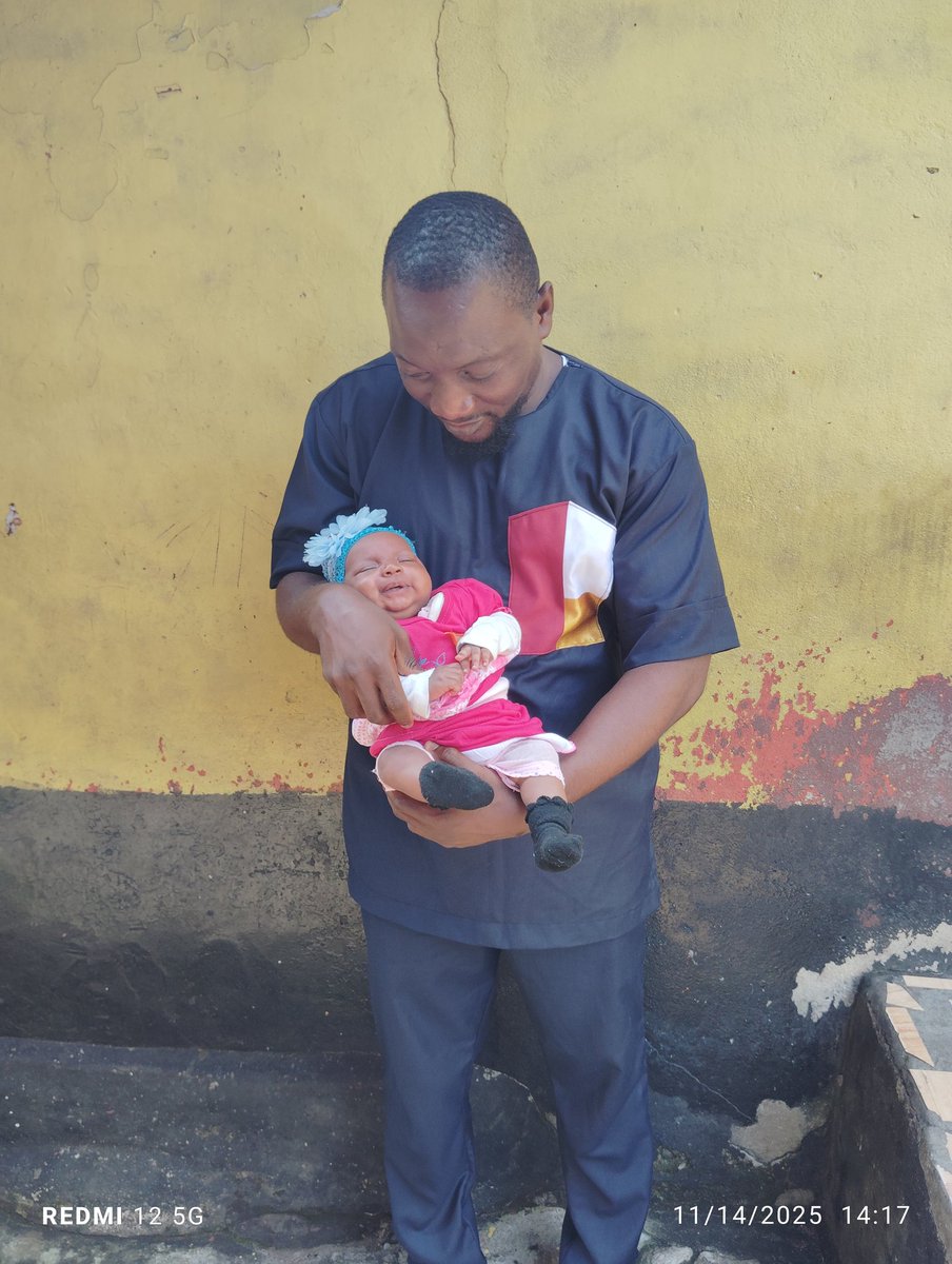 #TGIF!
May Allah Azzwajal ease our challenges/affairs for us and grant us all that is good for us in our Deen, Dunya and Aakhirah. 
🤲♥️