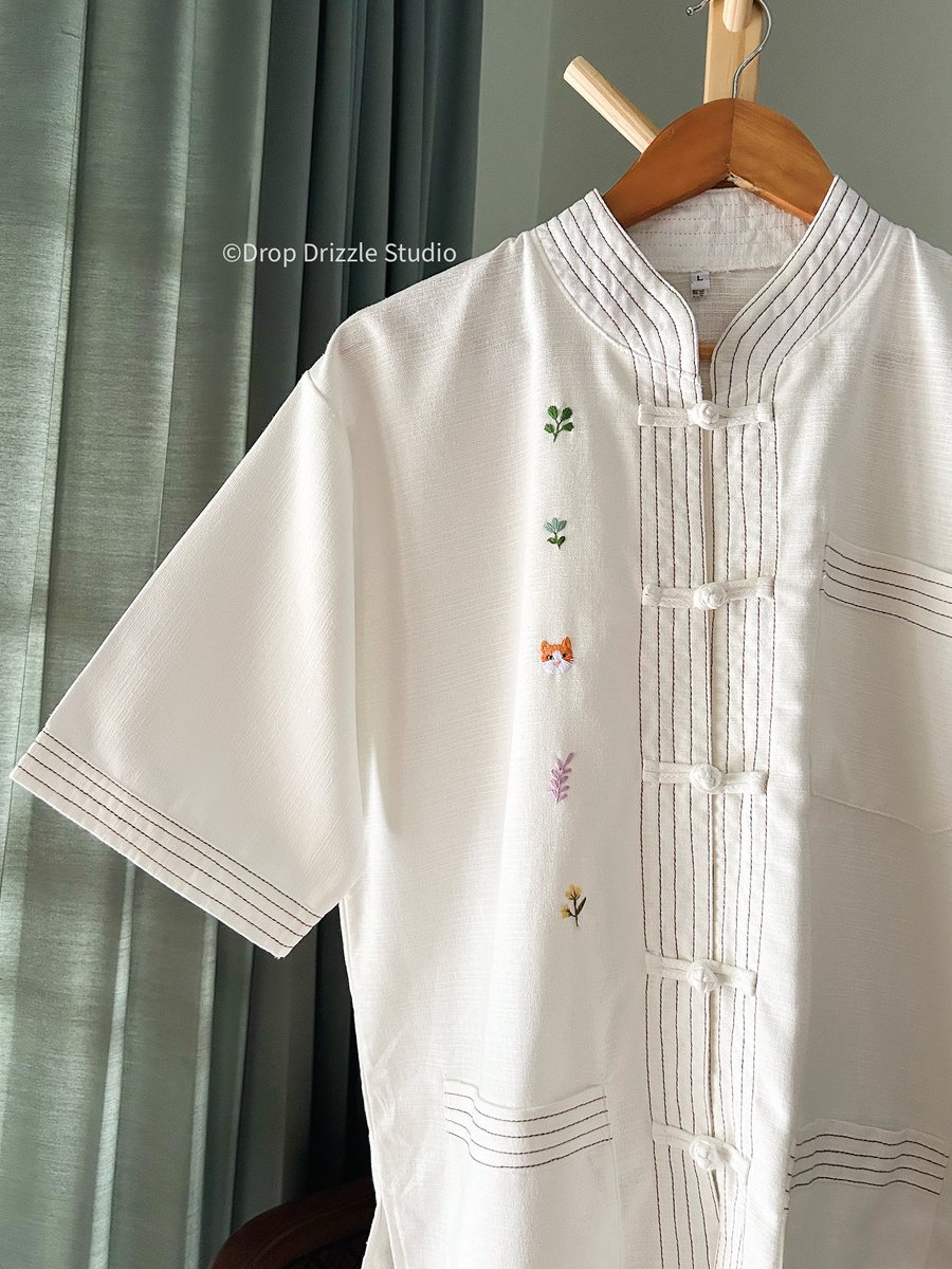 dropdrizzle_stu's tweet image. เสื้อคอจีนปักมือ แบบ Unisex ✨